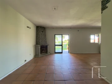 Moradia T3 para Venda em Madalena