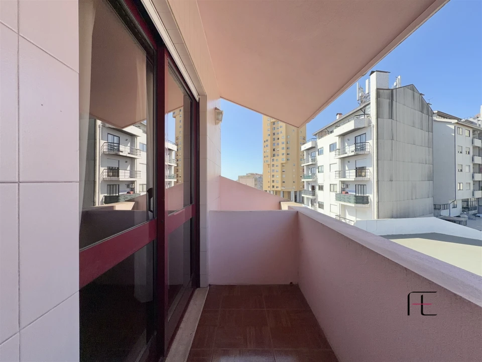 Moradia T2 para Venda em Mafamude e Vilar do Paraíso Foto 41