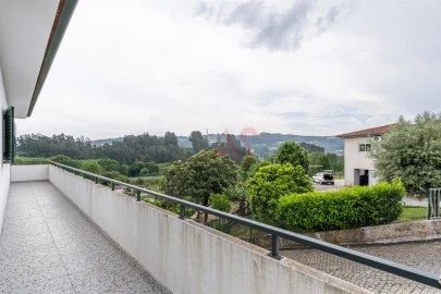 Moradia T6 para Venda em Tagilde e Vizela (São Paio)