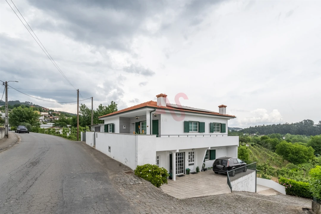 Moradia T6 para Venda em Tagilde e Vizela (São Paio) Foto 30