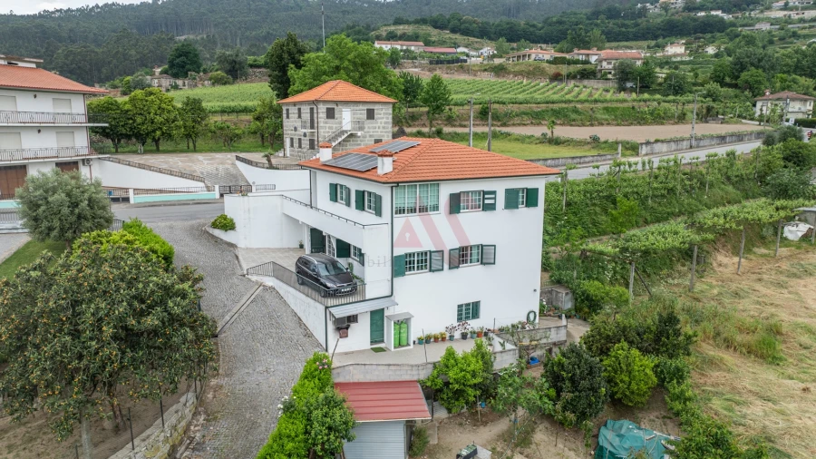 Moradia T6 para Venda em Tagilde e Vizela (São Paio)