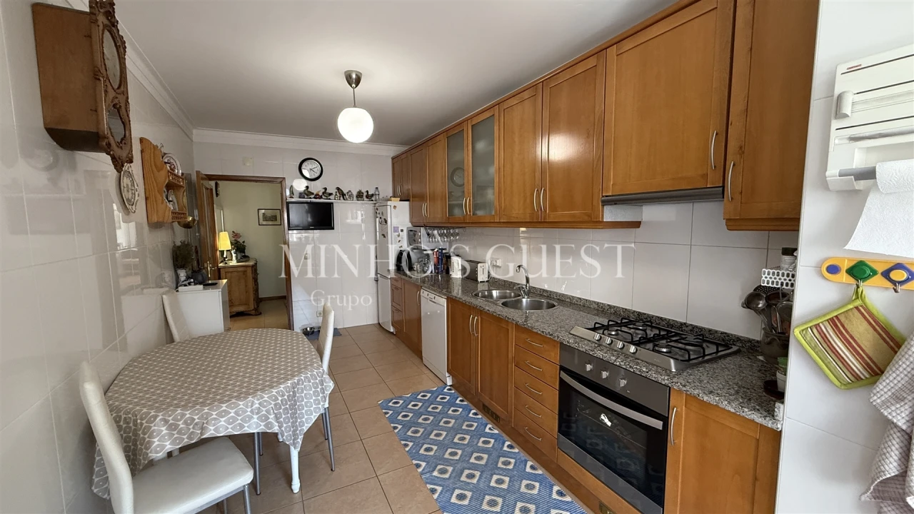 Apartamento T3 para Venda em Gualtar Foto 31