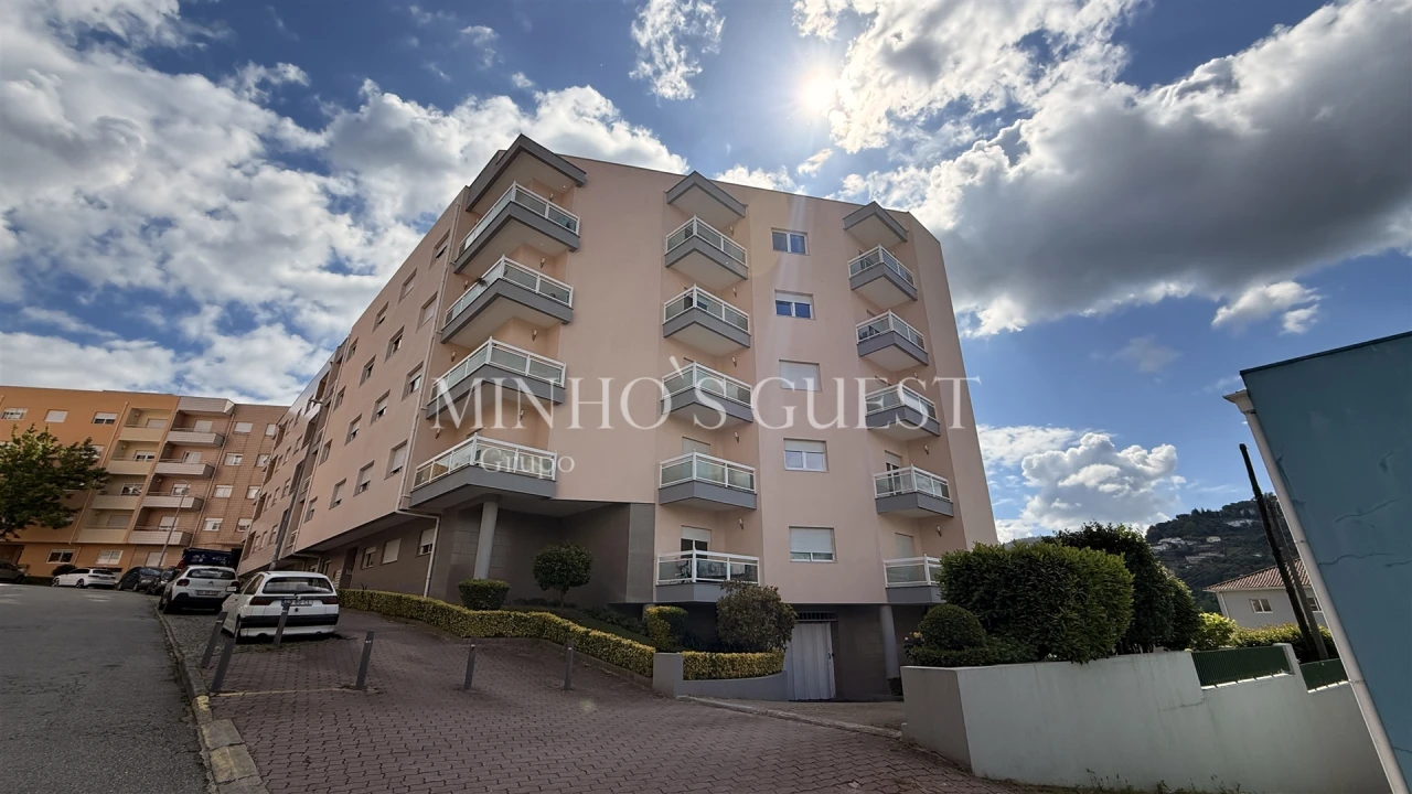 Apartamento T3 para Venda em Gualtar Foto 1