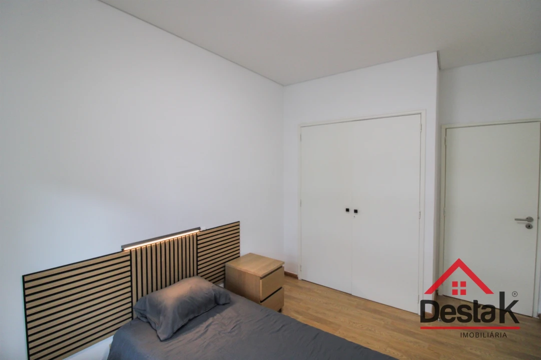 Apartamento T5 para Arrendamento em Viseu Foto 18