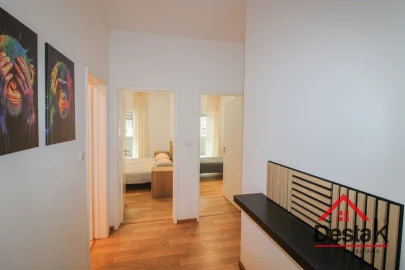 Apartamento T5 para Arrendamento em Viseu