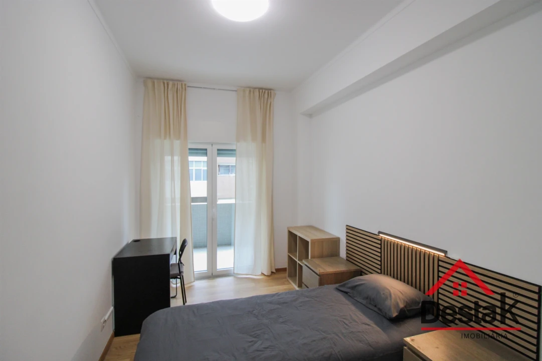 Apartamento T5 para Arrendamento em Viseu Foto 10