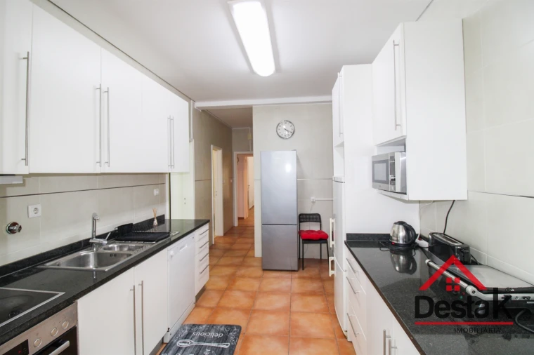 Apartamento T5 para Arrendamento em Viseu Foto 5