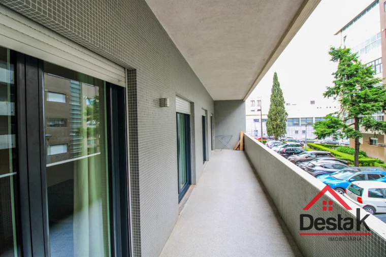 Apartamento T5 para Arrendamento em Viseu Foto 15
