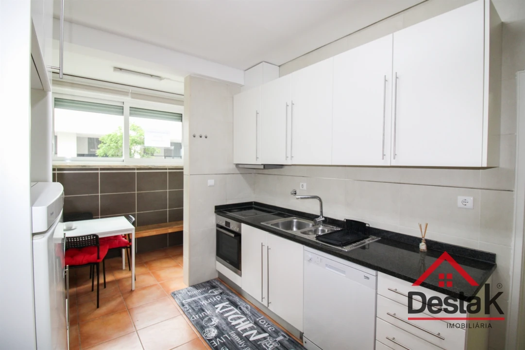 Apartamento T5 para Arrendamento em Viseu Foto 7