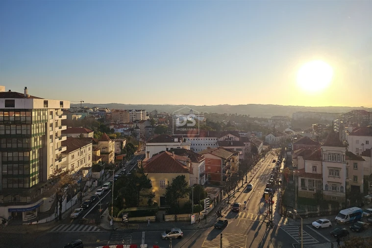 Apartamento T3 para Venda em Santo Antonio dos Olivais Foto 11