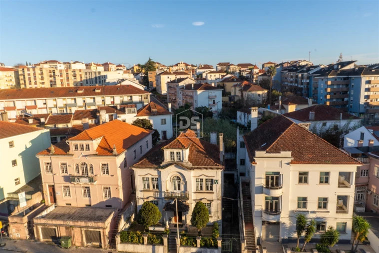 Apartamento T3 para Venda em Santo Antonio dos Olivais Foto 12