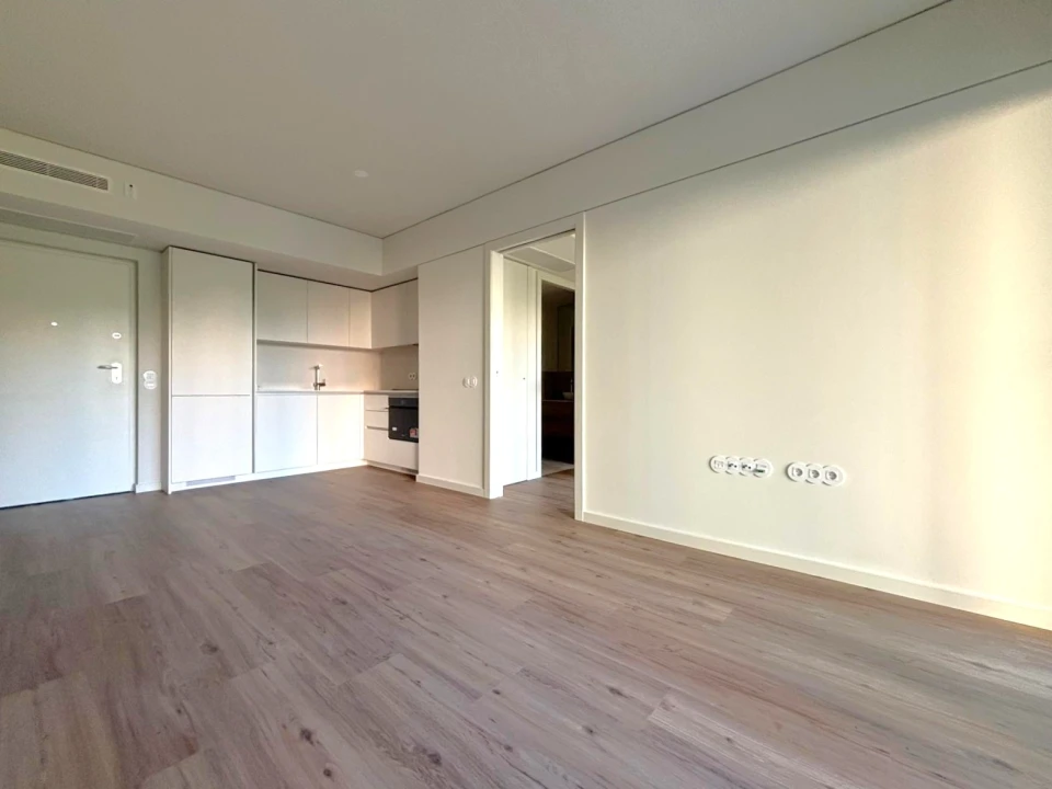 Apartamento T1 para Arrendamento em Ramalde Foto 9