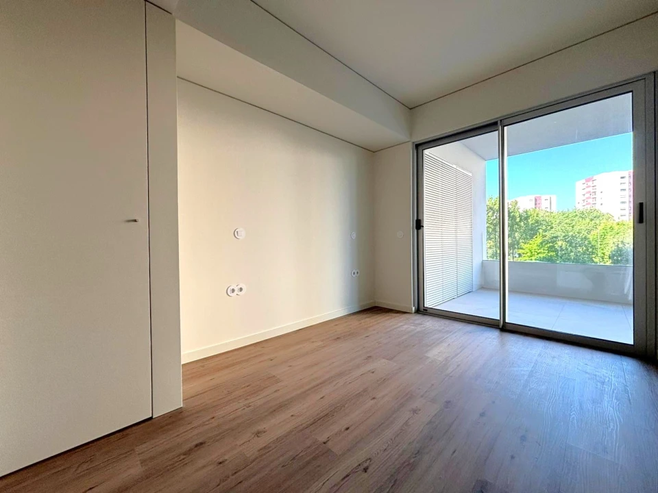 Apartamento T1 para Arrendamento em Ramalde Foto 11