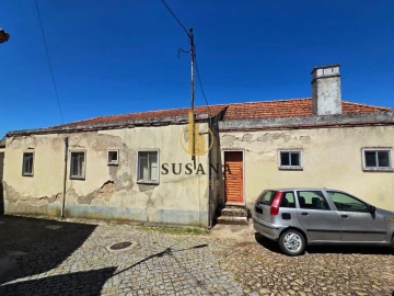 Moradia T7 para Venda em Penso e Freixinho