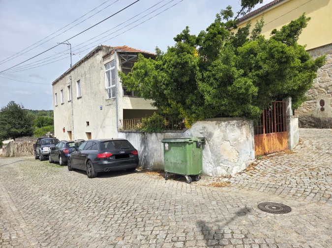 Moradia T7 para Venda em Penso e Freixinho Foto 4