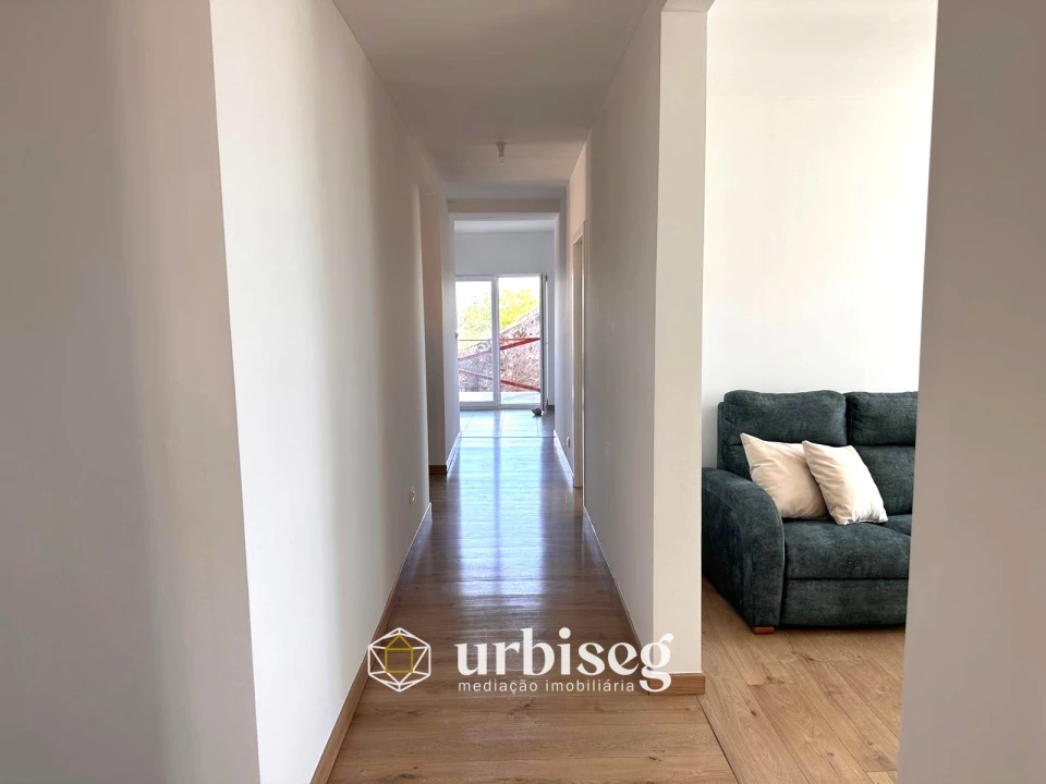Moradia T5 para Venda em Alqueidão Foto 25