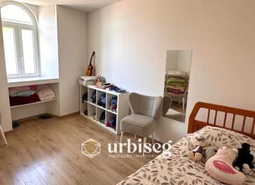 Moradia T5 para Venda em Alqueidão