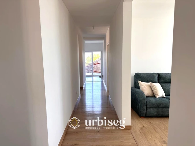 Moradia T5 para Venda em Alqueidão Foto 25
