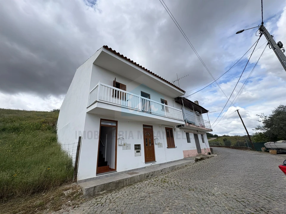 Moradia T3 para Venda em Mirandela Foto 1