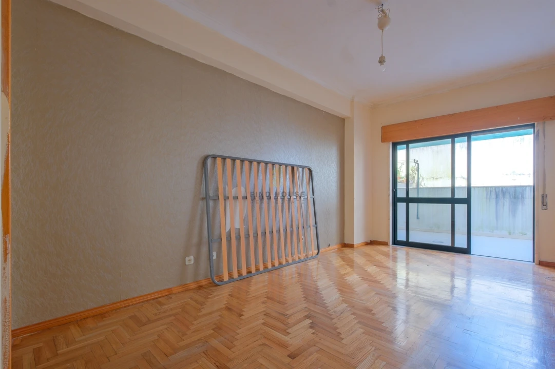 Apartamento T2 para Venda em Cacém e São Marcos Foto 11