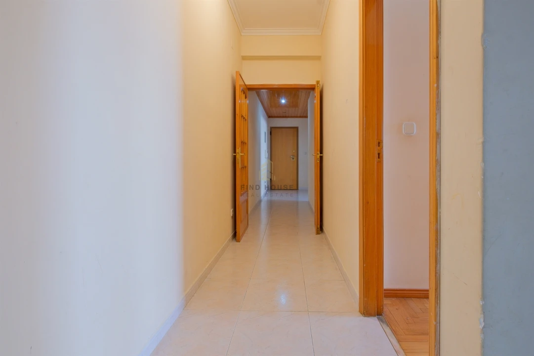 Apartamento T2 para Venda em Cacém e São Marcos Foto 16