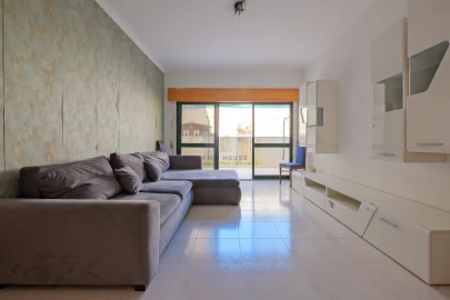 Apartamento T2 para Venda em Cacém e São Marcos