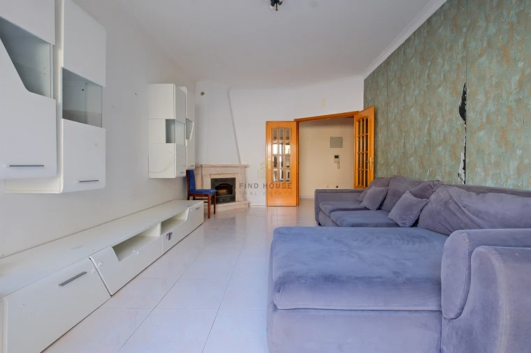 Apartamento T2 para Venda em Cacém e São Marcos Foto 5