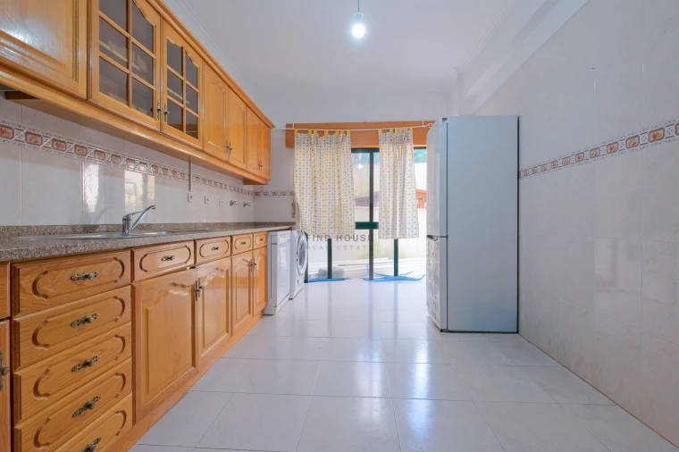 Apartamento T2 para Venda em Cacém e São Marcos Foto 18