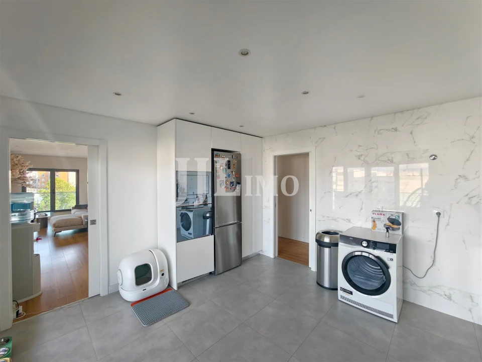 Apartamento T4 para Venda em Laranjeiro e Feijó Foto 46