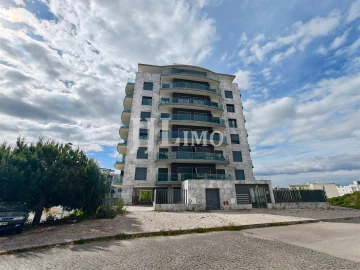 Apartamento T4 para Venda em Laranjeiro e Feijó