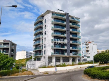 Apartamento T4 para Venda em Laranjeiro e Feijó