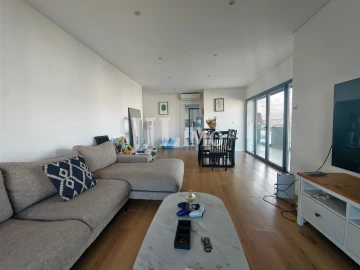 Apartamento T4 para Venda em Laranjeiro e Feijó