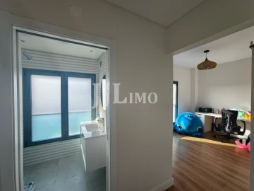 Apartamento T4 para Venda em Laranjeiro e Feijó