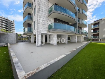Apartamento T4 para Venda em Laranjeiro e Feijó