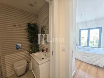 Apartamento T4 para Venda em Laranjeiro e Feijó