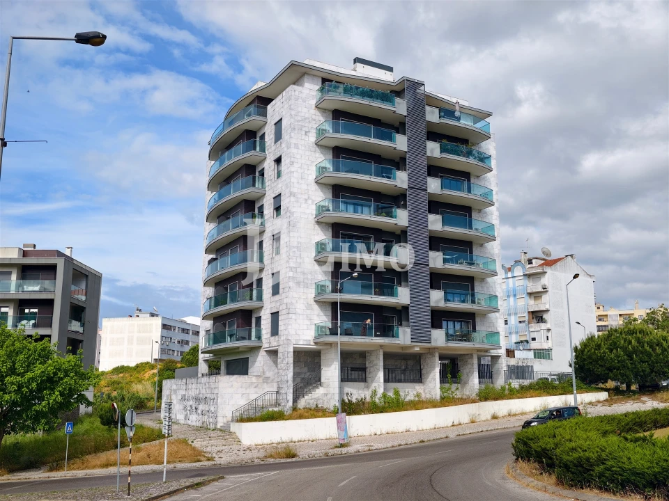 Apartamento T4 para Venda em Laranjeiro e Feijó Foto 6