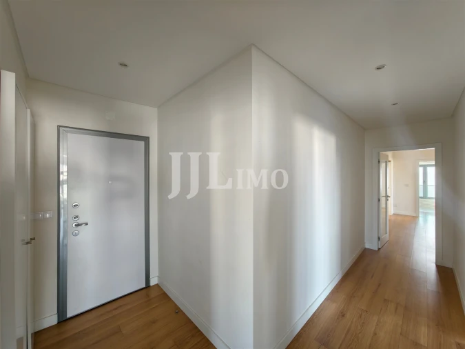 Apartamento T4 para Venda em Laranjeiro e Feijó Foto 15