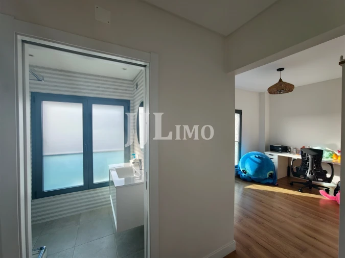 Apartamento T4 para Venda em Laranjeiro e Feijó Foto 34