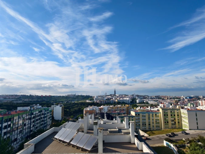 Apartamento T4 para Venda em Laranjeiro e Feijó Foto 13
