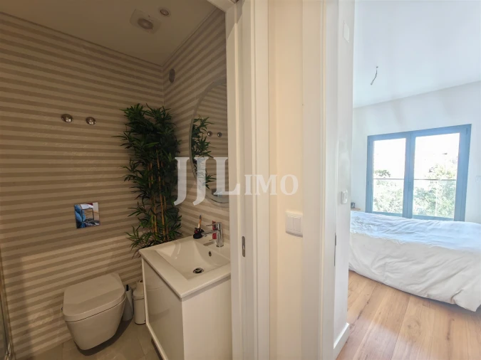 Apartamento T4 para Venda em Laranjeiro e Feijó Foto 18