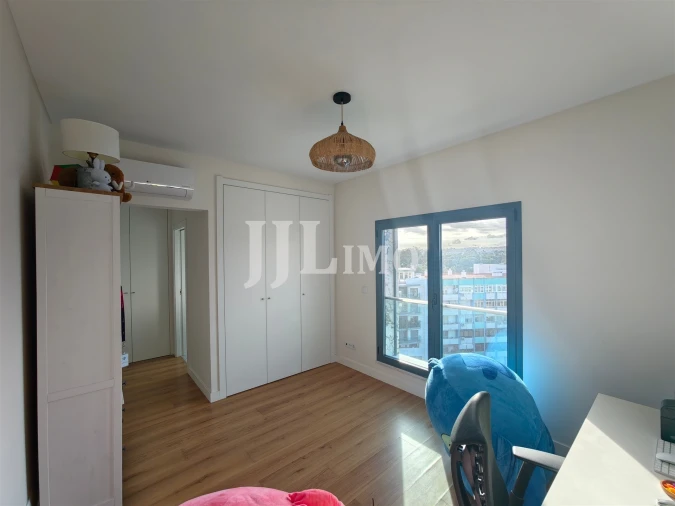 Apartamento T4 para Venda em Laranjeiro e Feijó Foto 38