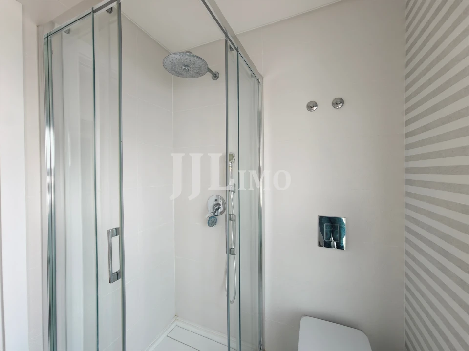 Apartamento T4 para Venda em Laranjeiro e Feijó Foto 36