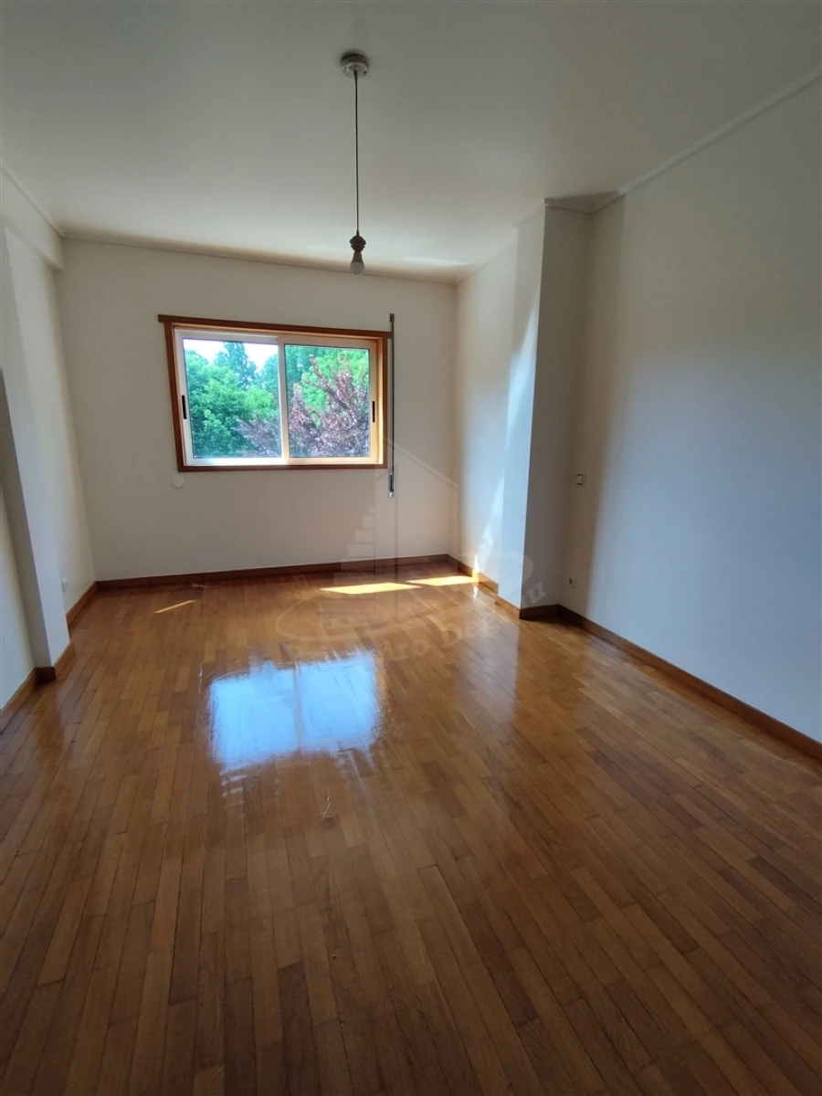 Apartamento T3 para Arrendamento em São Vitor (Braga) Foto 17