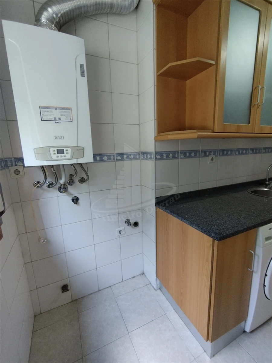 Apartamento T3 para Arrendamento em São Vitor (Braga) Foto 11