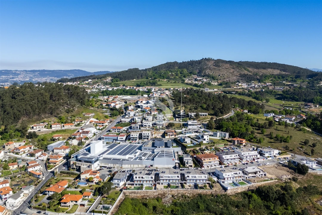 Moradia T3 para Venda em Moreira de Conegos Foto 41
