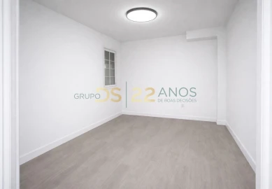 Moradia T6 para Venda em Azurara