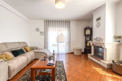 Moradia T5 para Venda em Azambujeira e Malaqueijo