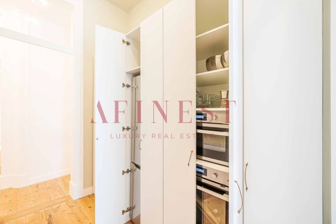 Apartamento T3 para Arrendamento em Santa Maria Maior Foto 14