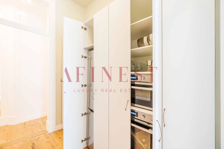 Apartamento T3 para Arrendamento em Santa Maria Maior Foto 14