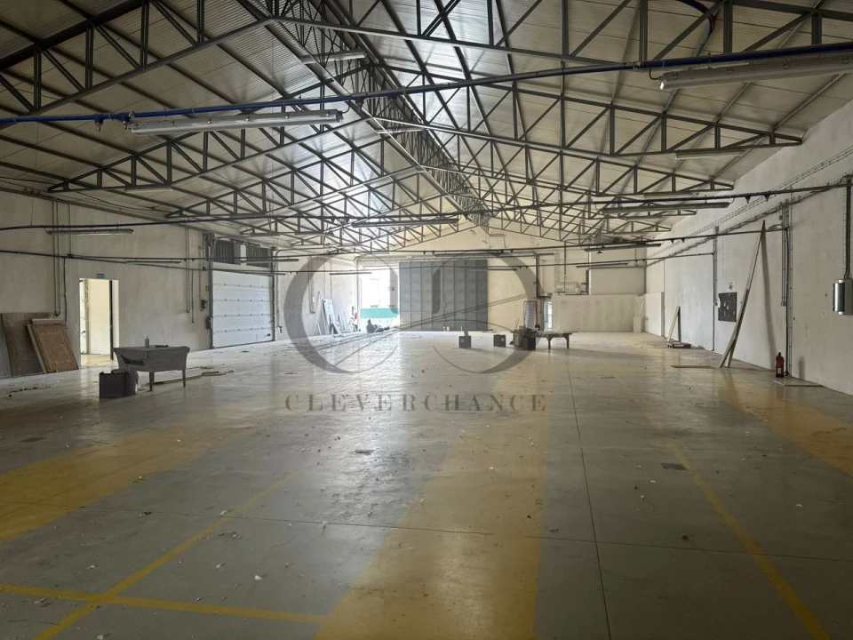 Armazém para Venda em São João de Ver Foto 4